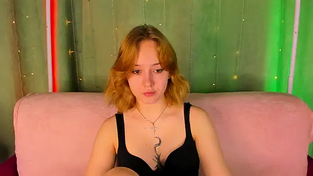 Snapshot of RikkiChoco chatting on 7, 5, 2026 RikkiChoco online show from 7, 5, 2026