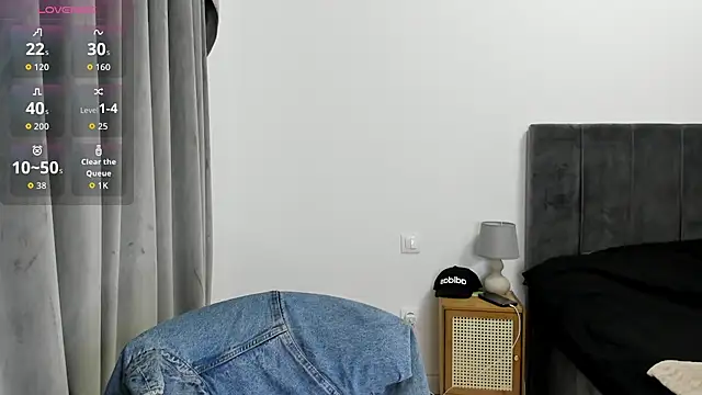 Snapshot of ScarletFlamee chatting on 9, 11, 2025 ScarletFlamee online show from 9, 11, 2025