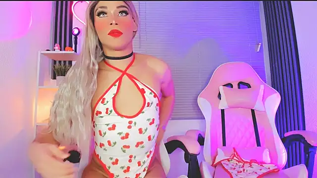 Snapshot of HallieAnnie chatting on 20, 11, 2025 HallieAnnie online show from 20, 11, 2025