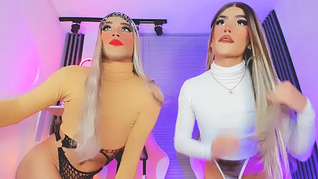 Snapshot of HallieAnnie chatting on 22, 11, 2025 HallieAnnie online show from 22, 11, 2025