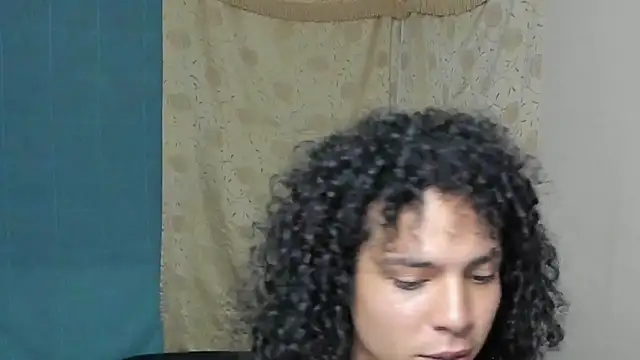 Angelwhitte online show from 4, 11, 2025