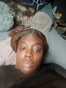 Snapshot of BiancaClarkson chatting on 25, 11, 2025 BiancaClarkson online show from 25, 11, 2025