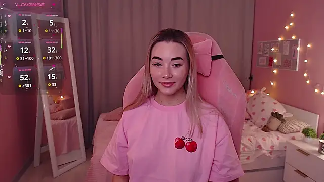 Snapshot of Rosie_Mac chatting on 15, 11, 2025 Rosie Mac online show from 15, 11, 2025