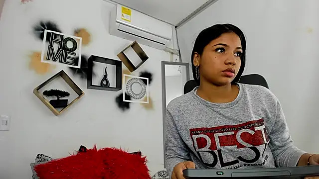 Snapshot of YuleimysAndAlex chatting on 3, 12, 2025 YuleimysAndAlex online show from 3, 12, 2025