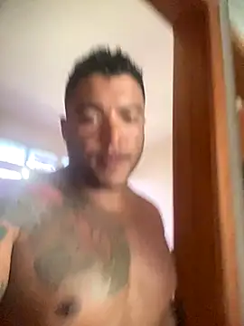 Snapshot of reidosuco chatting on 2, 12, 2025 reidosuco online show from 2, 12, 2025