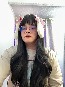 Snapshot of Omorimori chatting on 6, 11, 2025 Omorimori online show from 6, 11, 2025