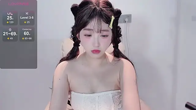 Snapshot of Yaiyigirl chatting on 21, 11, 2025 Yaiyigirl online show from 21, 11, 2025