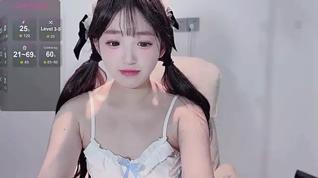 Snapshot of Yaiyigirl chatting on 23, 11, 2025 Yaiyigirl online show from 23, 11, 2025