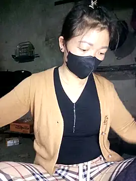 Snapshot of Mami_xxx chatting on 13, 12, 2025 Mami xxx online show from 13, 12, 2025