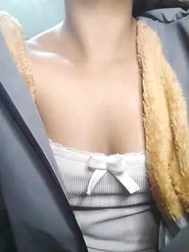 Snapshot of Ye_n chatting on 18, 11, 2025 Ye n online show from 18, 11, 2025