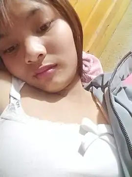 Snapshot of Ye_n chatting on 2, 12, 2025 Ye n online show from 2, 12, 2025