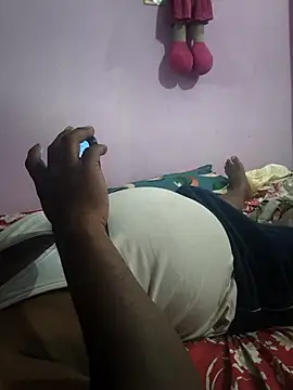 Snapshot of hyd_couple7878 chatting on 9, 11, 2025 hyd couple7878 online show from 9, 11, 2025