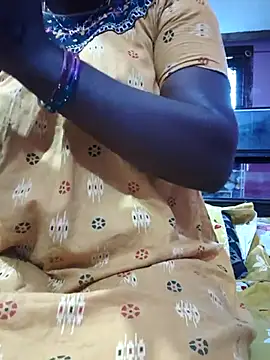 Snapshot of hyd_couple7878 chatting on 19, 11, 2025 hyd couple7878 online show from 19, 11, 2025