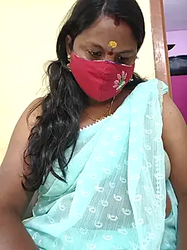 Snapshot of hyd_couple7878 chatting on 28, 11, 2025 hyd couple7878 online show from 28, 11, 2025