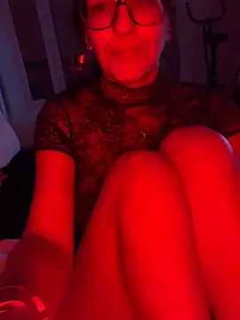 Snapshot of AsphericSquawk chatting on 23, 11, 2025 AsphericSquawk online show from 23, 11, 2025