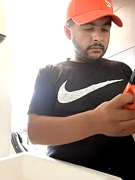 Snapshot of Yerackhip chatting on 14, 11, 2025 Yerackhip online show from 14, 11, 2025