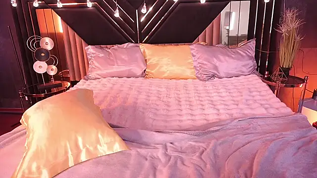 Snapshot of ZafiraMoonn chatting on 23, 12, 2025 ZafiraMoonn online show from 23, 12, 2025