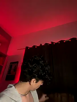 Snapshot of lion_cherry21 chatting on 14, 12, 2025 lion cherry21 online show from 14, 12, 2025