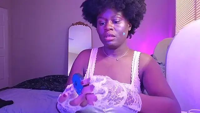 Snapshot of ladiosa_selene chatting on 12, 11, 2025 ladiosa selene online show from 12, 11, 2025