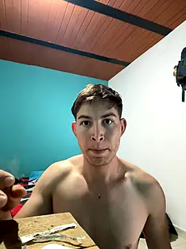 Snapshot of AlexanderBianchi2 chatting on 8, 11, 2025 AlexanderBianchi2 online show from 8, 11, 2025