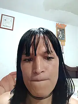 Snapshot of PaulinaLondra2 chatting on 4, 11, 2025 PaulinaLondra2 online show from 4, 11, 2025