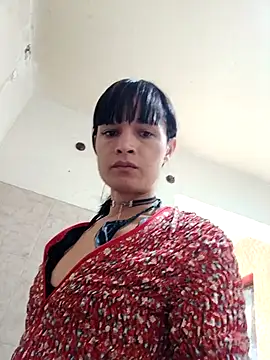 Snapshot of PaulinaLondra2 chatting on 11, 11, 2025 PaulinaLondra2 online show from 11, 11, 2025