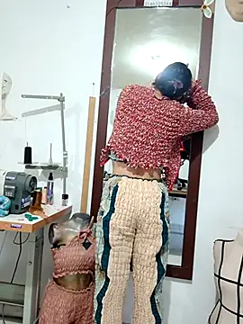 Snapshot of PaulinaLondra2 chatting on 1, 12, 2025 PaulinaLondra2 online show from 1, 12, 2025