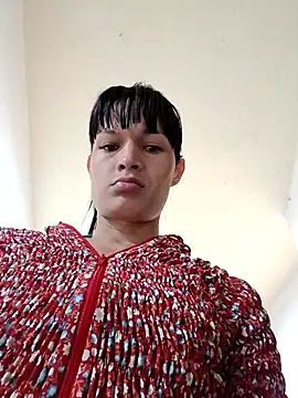 Snapshot of PaulinaLondra2 chatting on 2, 12, 2025 PaulinaLondra2 online show from 2, 12, 2025