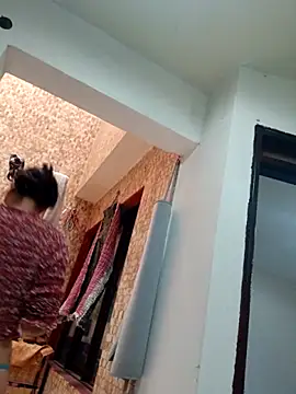 Snapshot of PaulinaLondra2 chatting on 5, 12, 2025 PaulinaLondra2 online show from 5, 12, 2025