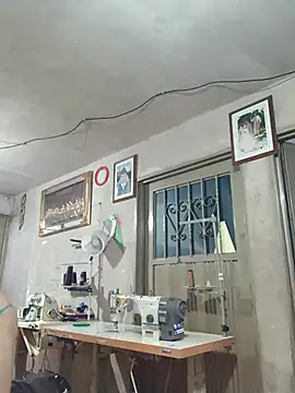 Snapshot of PaulinaLondra2 chatting on 17, 12, 2025 PaulinaLondra2 online show from 17, 12, 2025