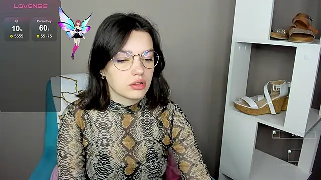 Snapshot of Karina_Kellyy chatting on 17, 11, 2025 Karina Kellyy online show from 17, 11, 2025