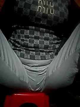 Snapshot of LenaLy2k chatting on 20, 11, 2025 LenaLy2k online show from 20, 11, 2025