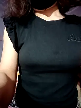 Snapshot of LenaLy2k chatting on 23, 11, 2025 LenaLy2k online show from 23, 11, 2025