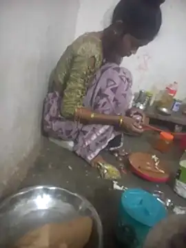 Snapshot of Jooli_cuty chatting on 9, 11, 2025 Jooli cuty online show from 9, 11, 2025