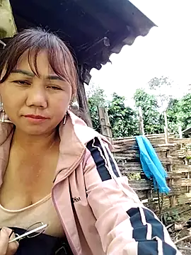 Snapshot of be-yeu chatting on 15, 11, 2025 be-yeu online show from 15, 11, 2025