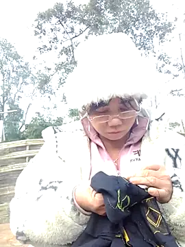 Snapshot of be-yeu chatting on 25, 11, 2025 be-yeu online show from 25, 11, 2025