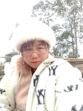 Snapshot of be-yeu chatting on 14, 12, 2025 be-yeu online show from 14, 12, 2025