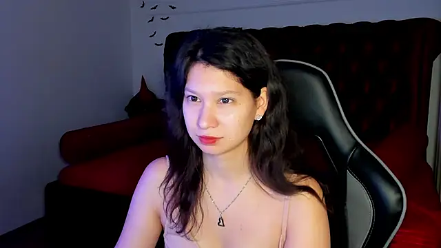 Snapshot of SaraDenars chatting on 11, 11, 2025 SaraDenars online show from 11, 11, 2025