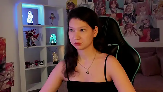 Snapshot of SaraDenars chatting on 12, 11, 2025 SaraDenars online show from 12, 11, 2025