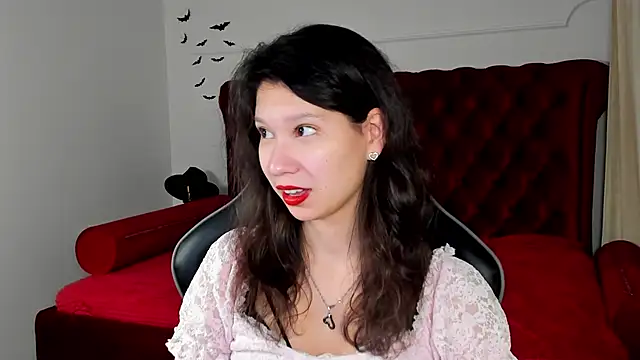 Snapshot of SaraDenars chatting on 17, 11, 2025 SaraDenars online show from 17, 11, 2025