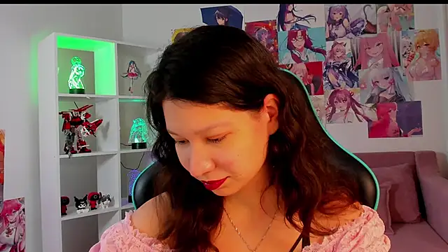 Snapshot of SaraDenars chatting on 28, 11, 2025 SaraDenars online show from 28, 11, 2025