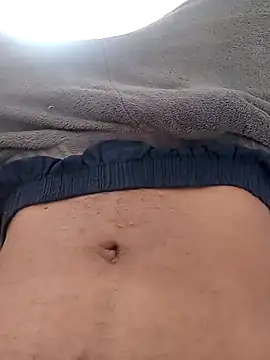 Snapshot of UNCLEZESTYY chatting on 20, 11, 2025 UNCLEZESTYY online show from 20, 11, 2025