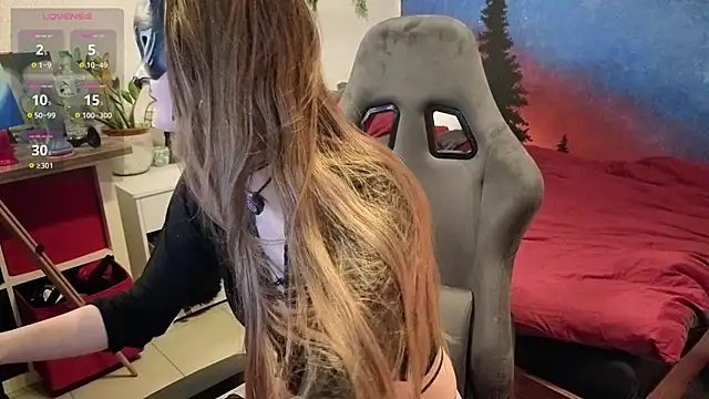 ScarletKitsunyaa online show from 14, 3, 2026