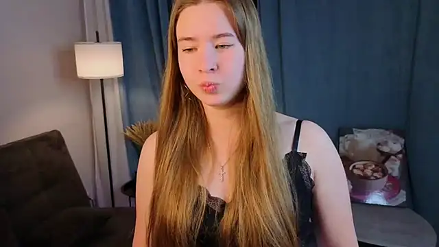 Snapshot of MowasaBritten chatting on 15, 12, 2025 MowasaBritten online show from 15, 12, 2025