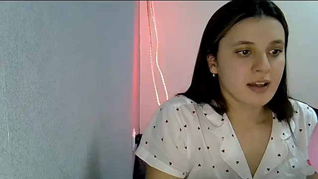 KiraHoney online show from 13, 2, 2026