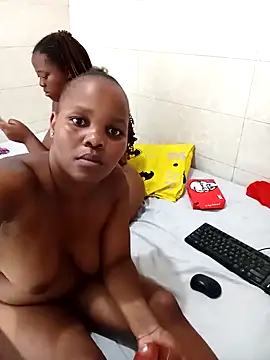 Snapshot of sexyspicy1804 chatting on 26, 11, 2025 sexyspicy1804 online show from 26, 11, 2025