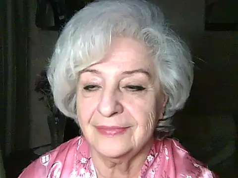 Snapshot of ValeriaKroww chatting on 8, 11, 2025 ValeriaKroww online show from 8, 11, 2025