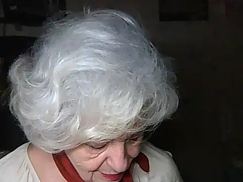 Snapshot of ValeriaKroww chatting on 2, 12, 2025 ValeriaKroww online show from 2, 12, 2025