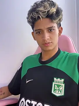 MassimoAlessandro online show from 3, 11, 2025