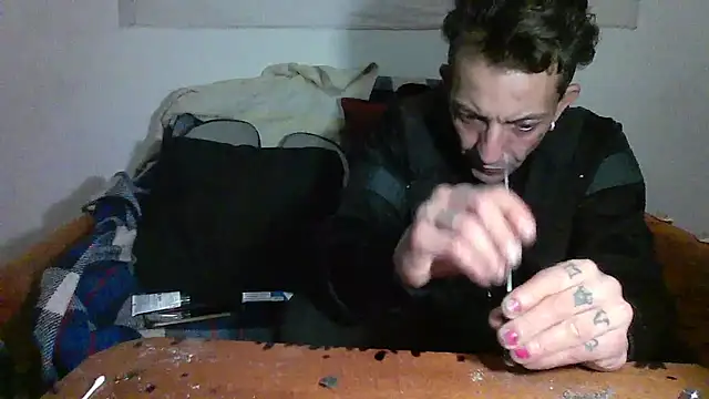 Snapshot of 00Travsharongomez chatting on 29, 11, 2025 00Travsharongomez online show from 29, 11, 2025